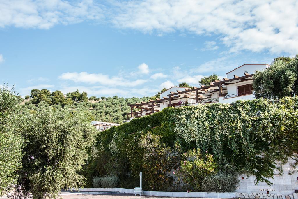 Holiday Lodge Al Porto Mattinata Luaran gambar