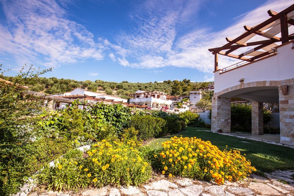 Holiday Lodge Al Porto Mattinata Luaran gambar