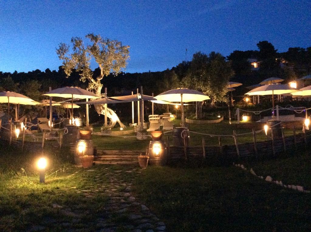 Holiday Lodge Al Porto Mattinata Luaran gambar