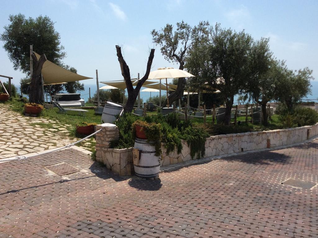 Holiday Lodge Al Porto Mattinata Luaran gambar