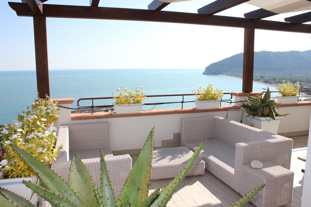 Holiday Lodge Al Porto Mattinata Luaran gambar
