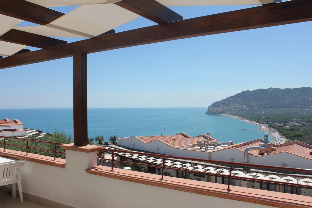 Holiday Lodge Al Porto Mattinata Luaran gambar
