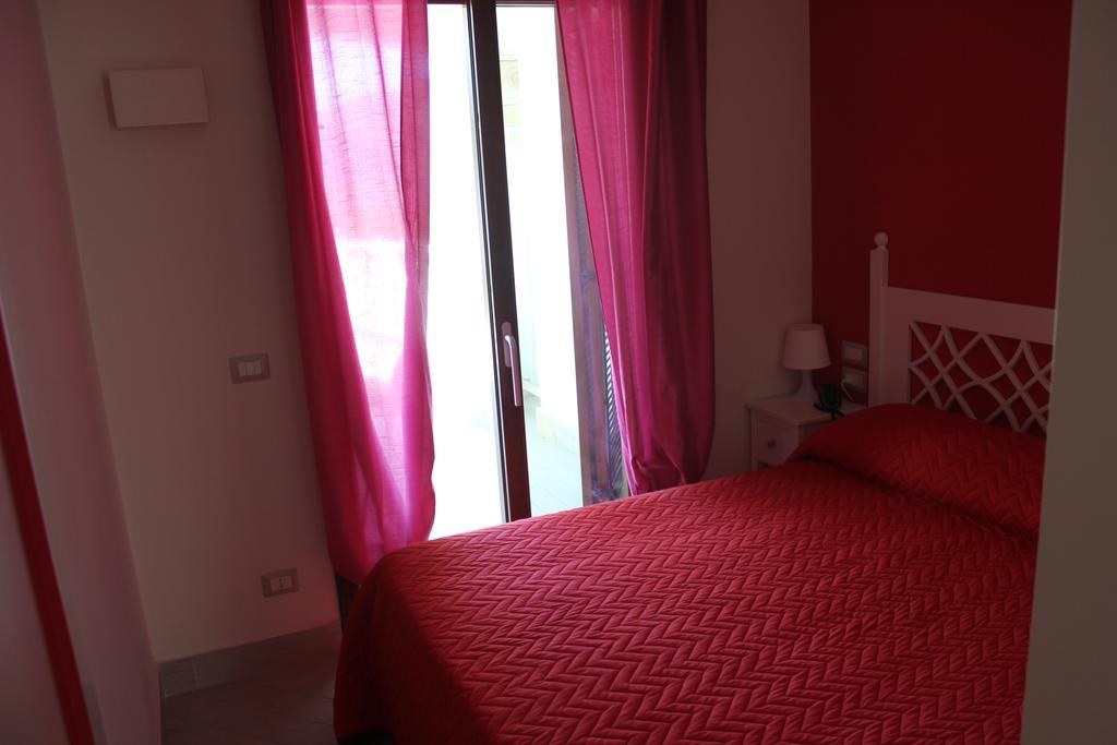 Holiday Lodge Al Porto Mattinata Luaran gambar