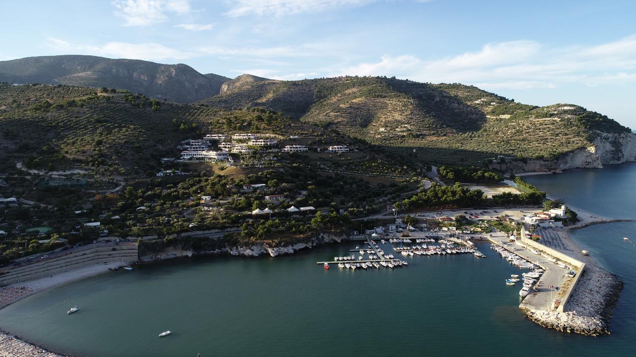 Holiday Lodge Al Porto Mattinata Luaran gambar