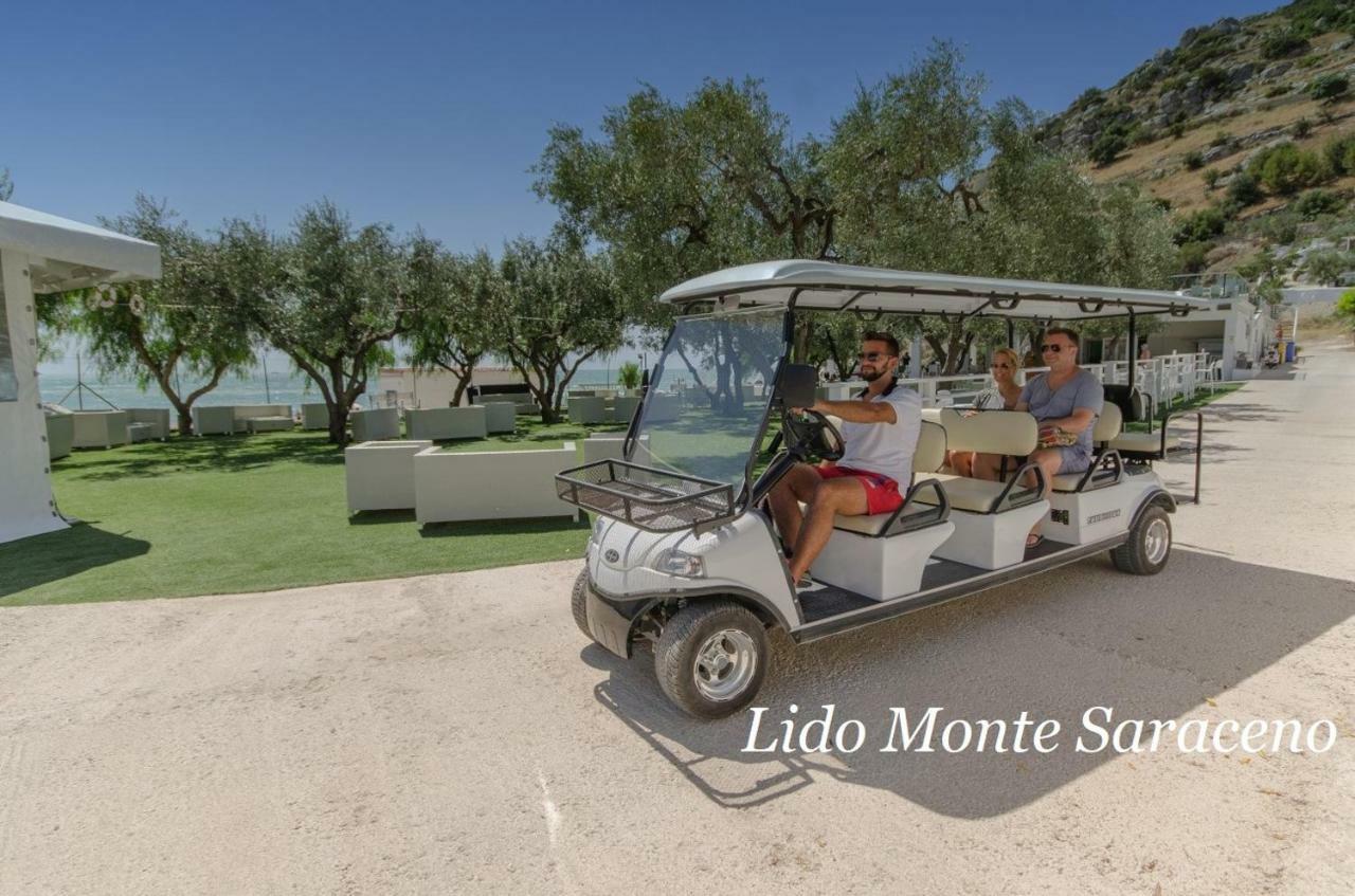 Holiday Lodge Al Porto Mattinata Luaran gambar